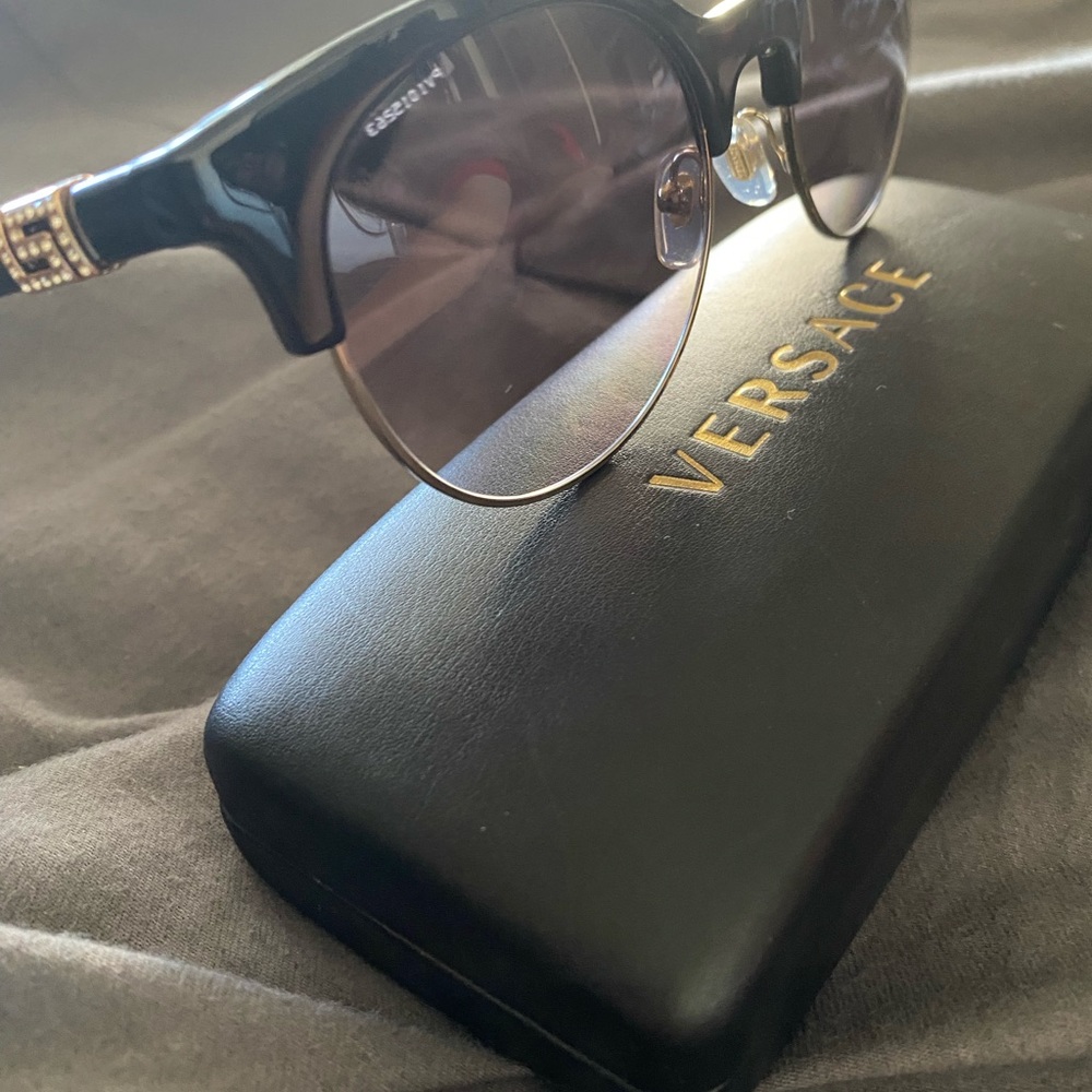 Versace Shades - Picture 2 of 4